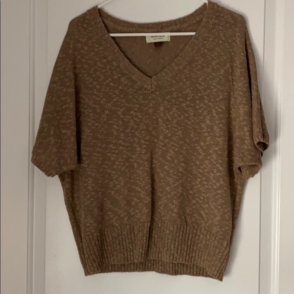 Short sleeve sweater